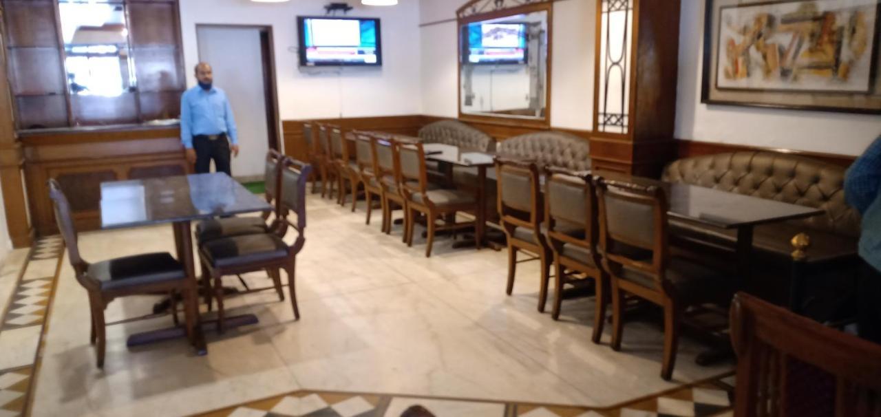 ホテル Fabexpress Kwality Regency Chandīgarh エクステリア 写真