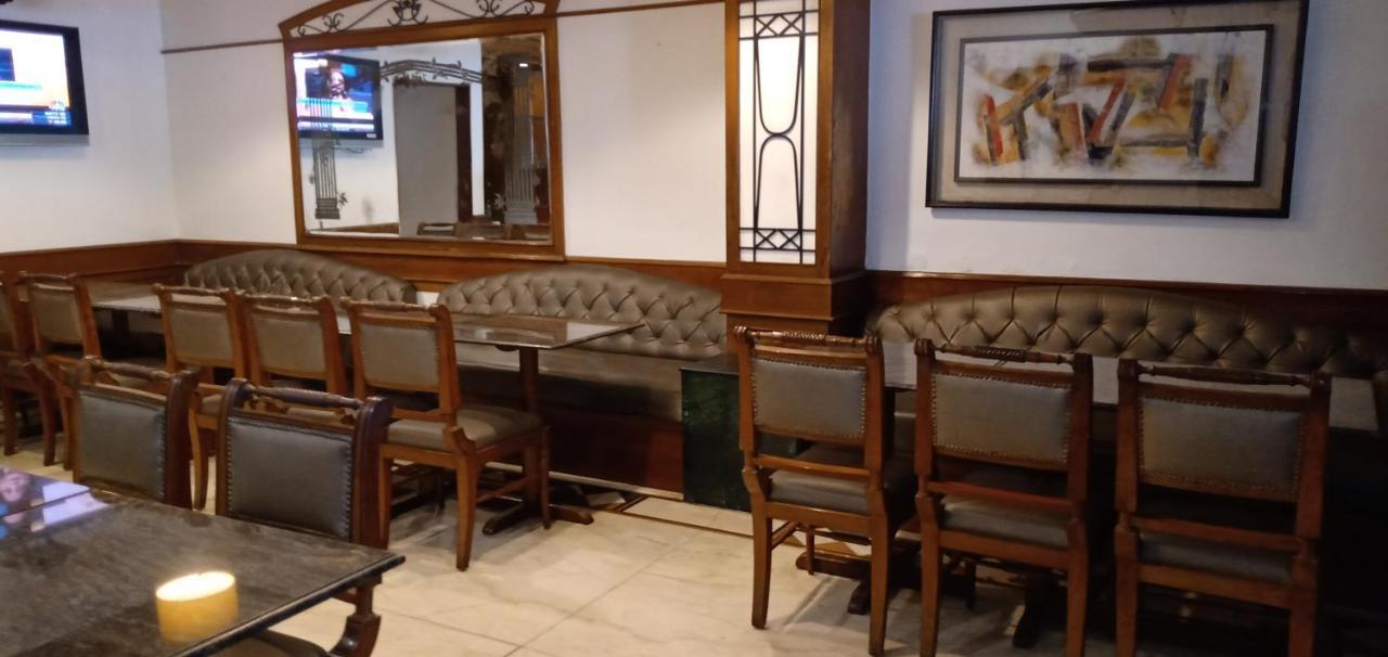 ホテル Fabexpress Kwality Regency Chandīgarh エクステリア 写真