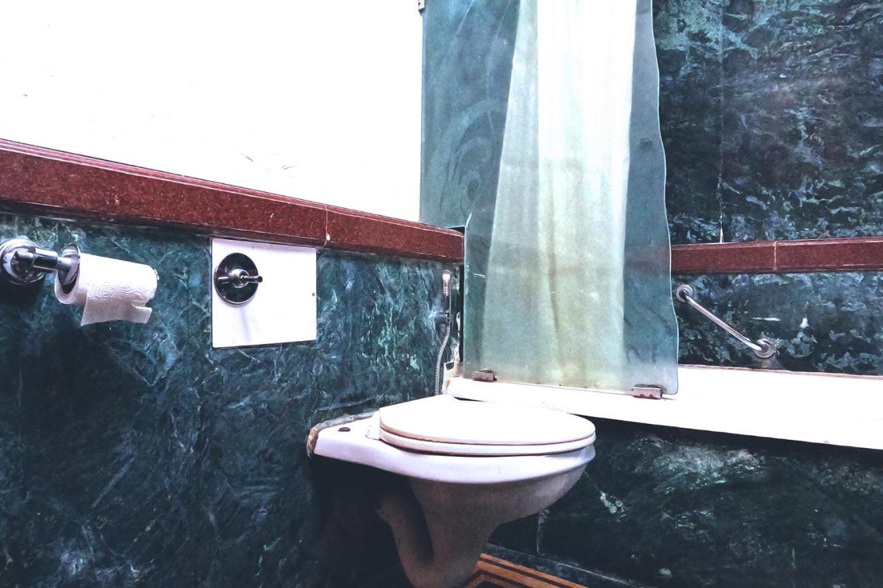 ホテル Fabexpress Kwality Regency Chandīgarh エクステリア 写真