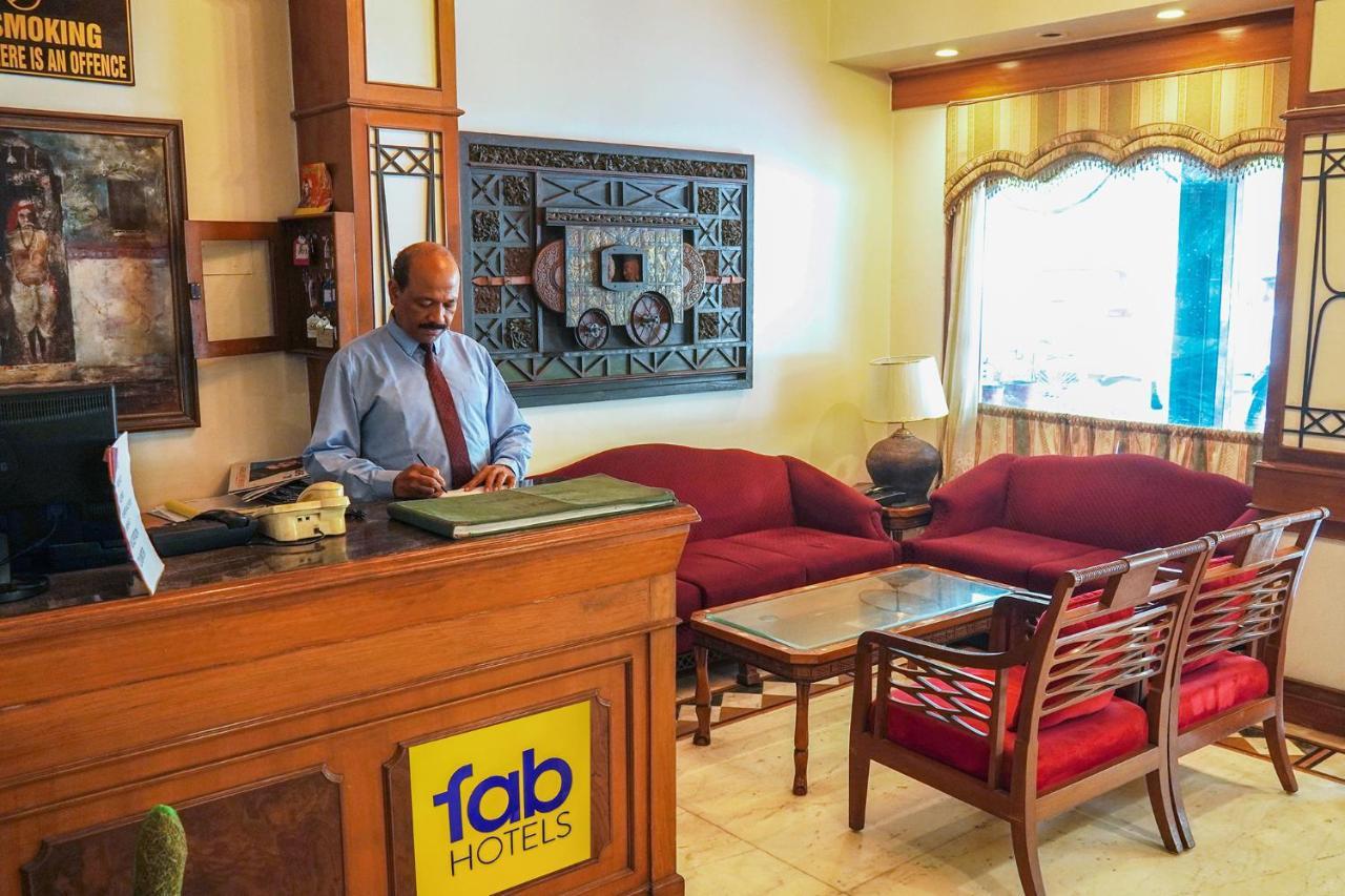 ホテル Fabexpress Kwality Regency Chandīgarh エクステリア 写真