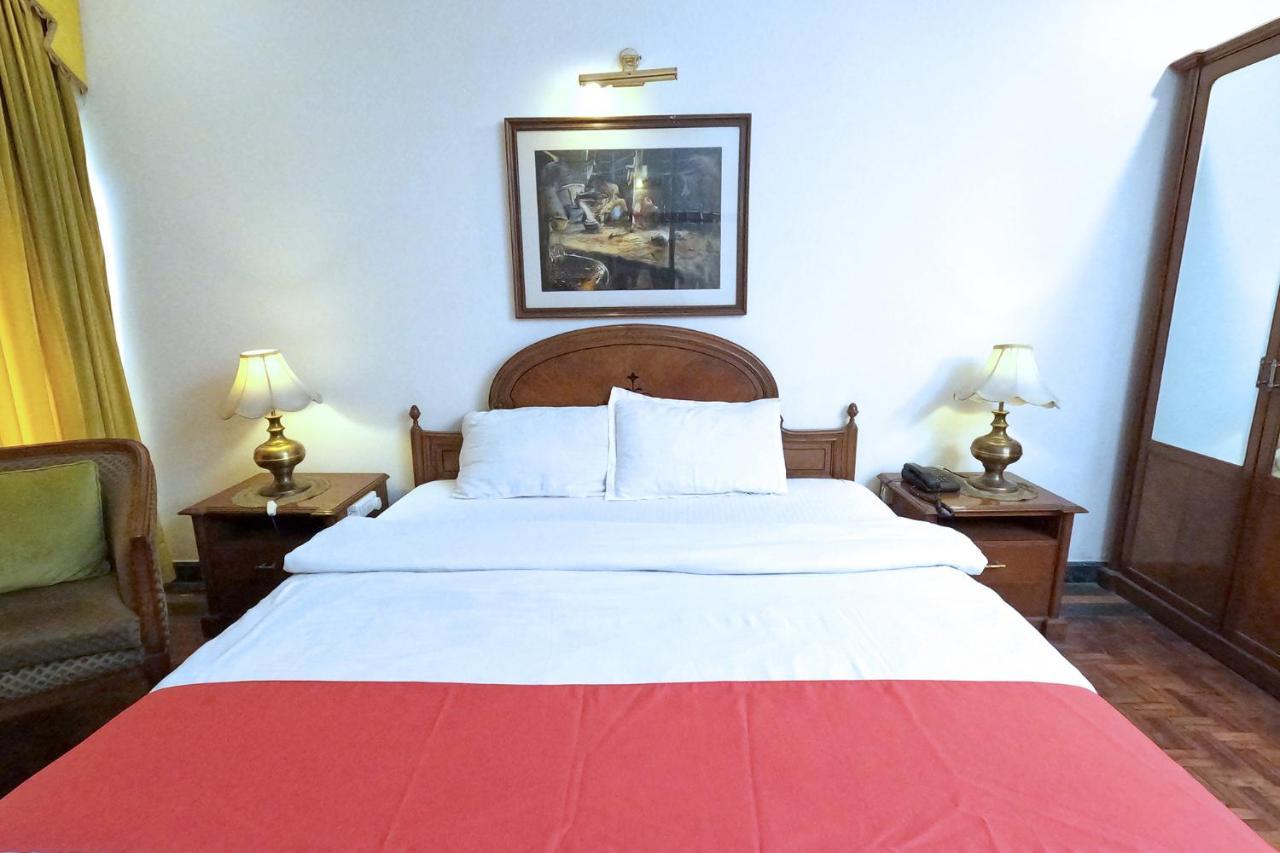 ホテル Fabexpress Kwality Regency Chandīgarh エクステリア 写真