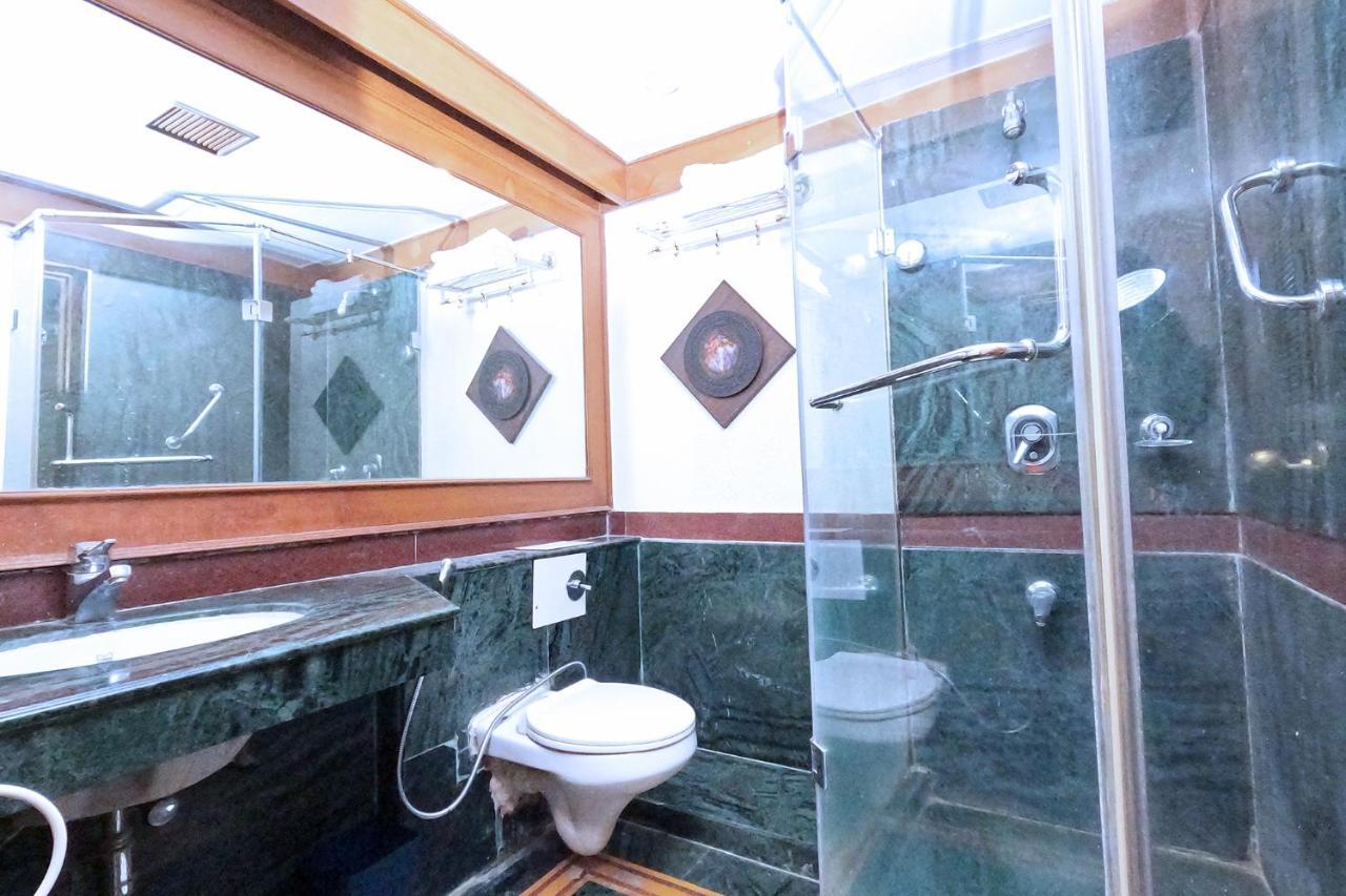 ホテル Fabexpress Kwality Regency Chandīgarh エクステリア 写真